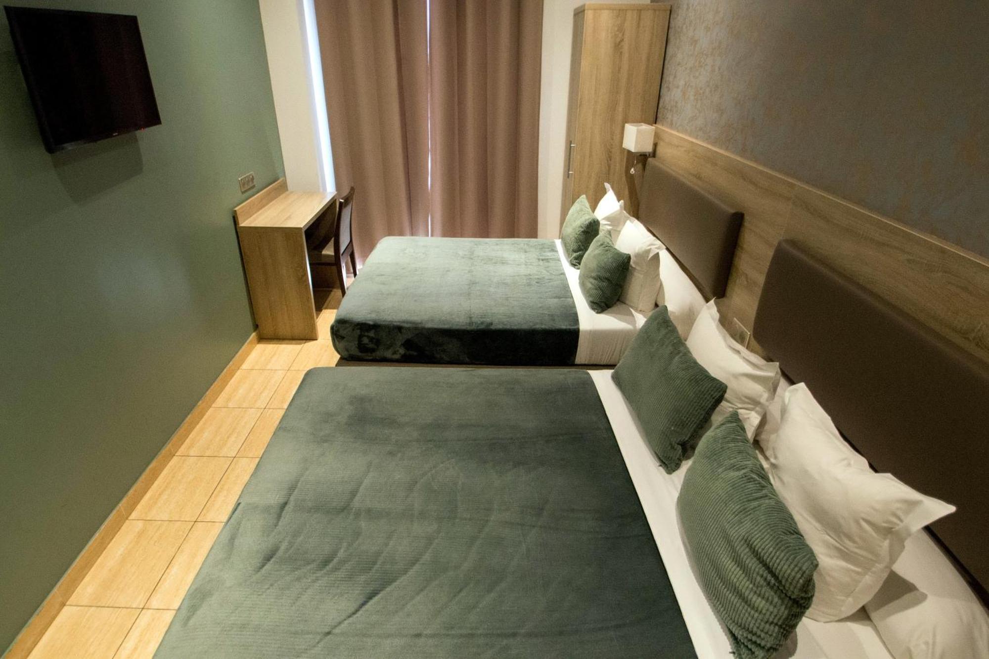 Hotel Parisien