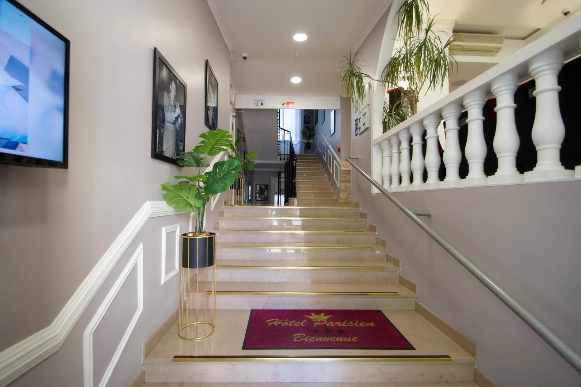 Hotel Parisien 3*